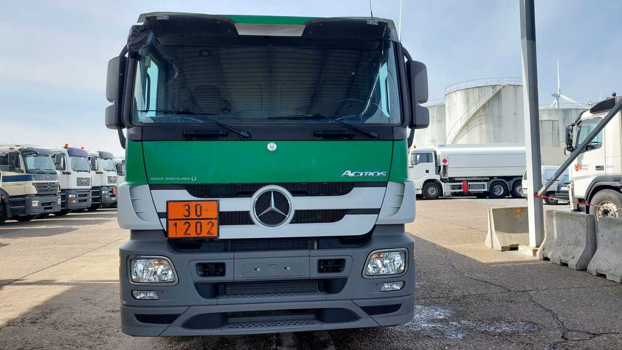 Tank truck MERCEDES ACTROS: picture 4