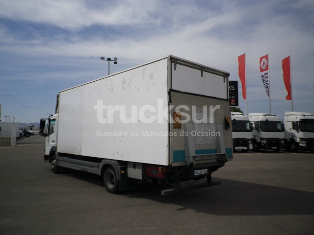 MERCEDES ATEGO 818L - Box truck: picture 2