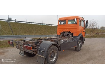 Cab chassis truck MERCEDES-BENZ 1831 SK 4X4: picture 4
