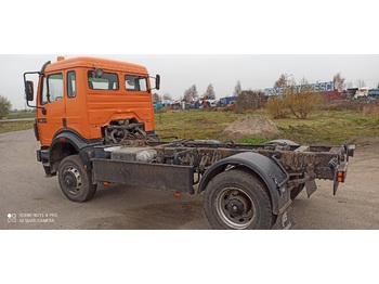 Cab chassis truck MERCEDES-BENZ 1831 SK 4X4: picture 3