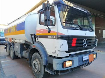Tank truck for transportation of fuel MERCEDES-BENZ 1834 SK: picture 1