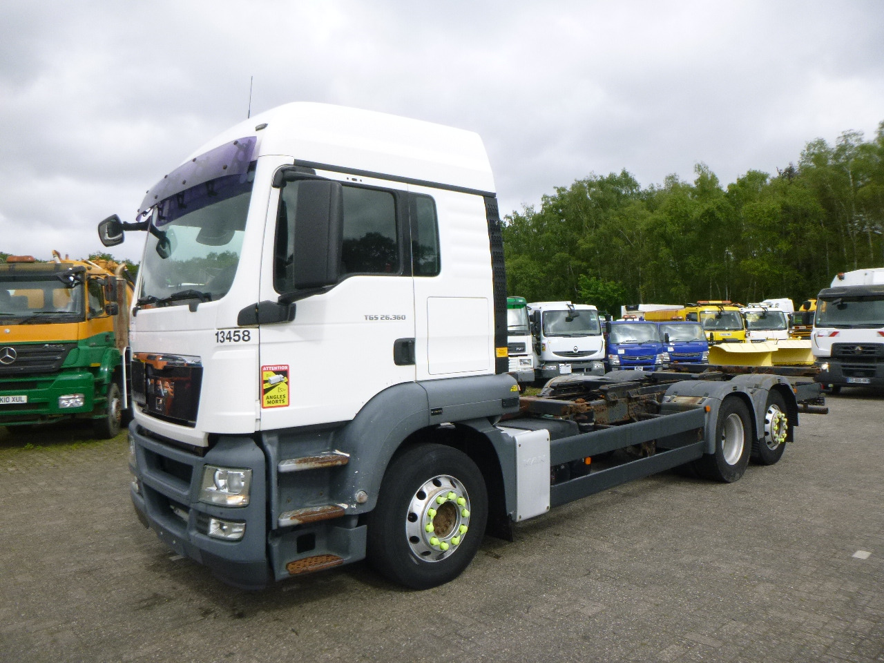 M.A.N. TGS 26.360 Euro 5 6x2 chassis 20 ft + ADR - Cab chassis truck: picture 1