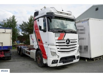Container transporter/ Swap body truck Mercedes Actros: picture 1