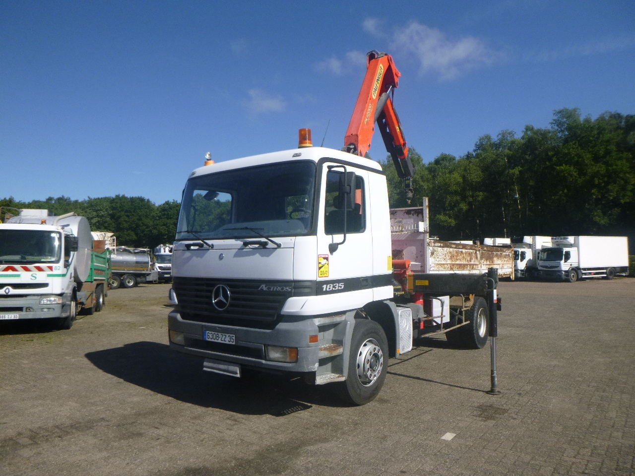 Mercedes Actros 1835 4x2 tipper + Palfinger PK12000 - Tipper, Crane truck: picture 1