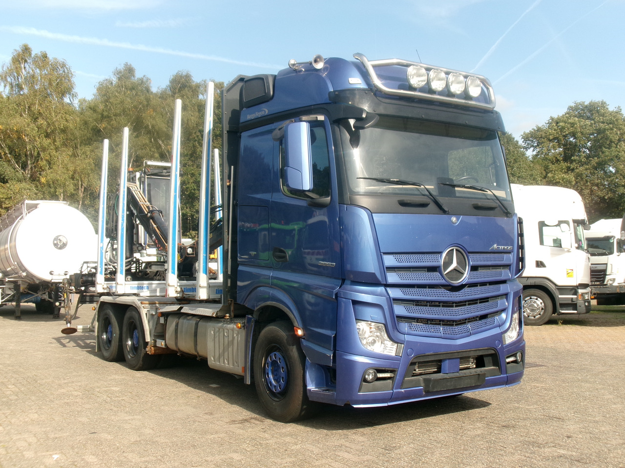 Mercedes Actros 2663 6x4 Euro 6 loglift F96 crane timber truck - Timber truck, Crane truck: picture 2