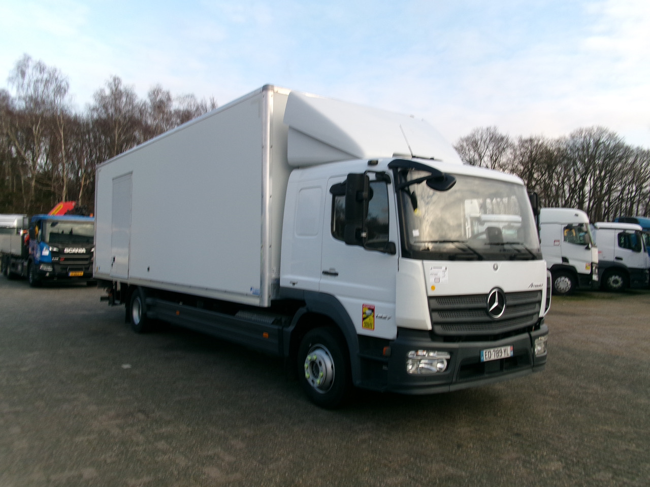 Mercedes Atego 1327 4x2 Euro 6 closed box + taillift - Box truck: picture 2