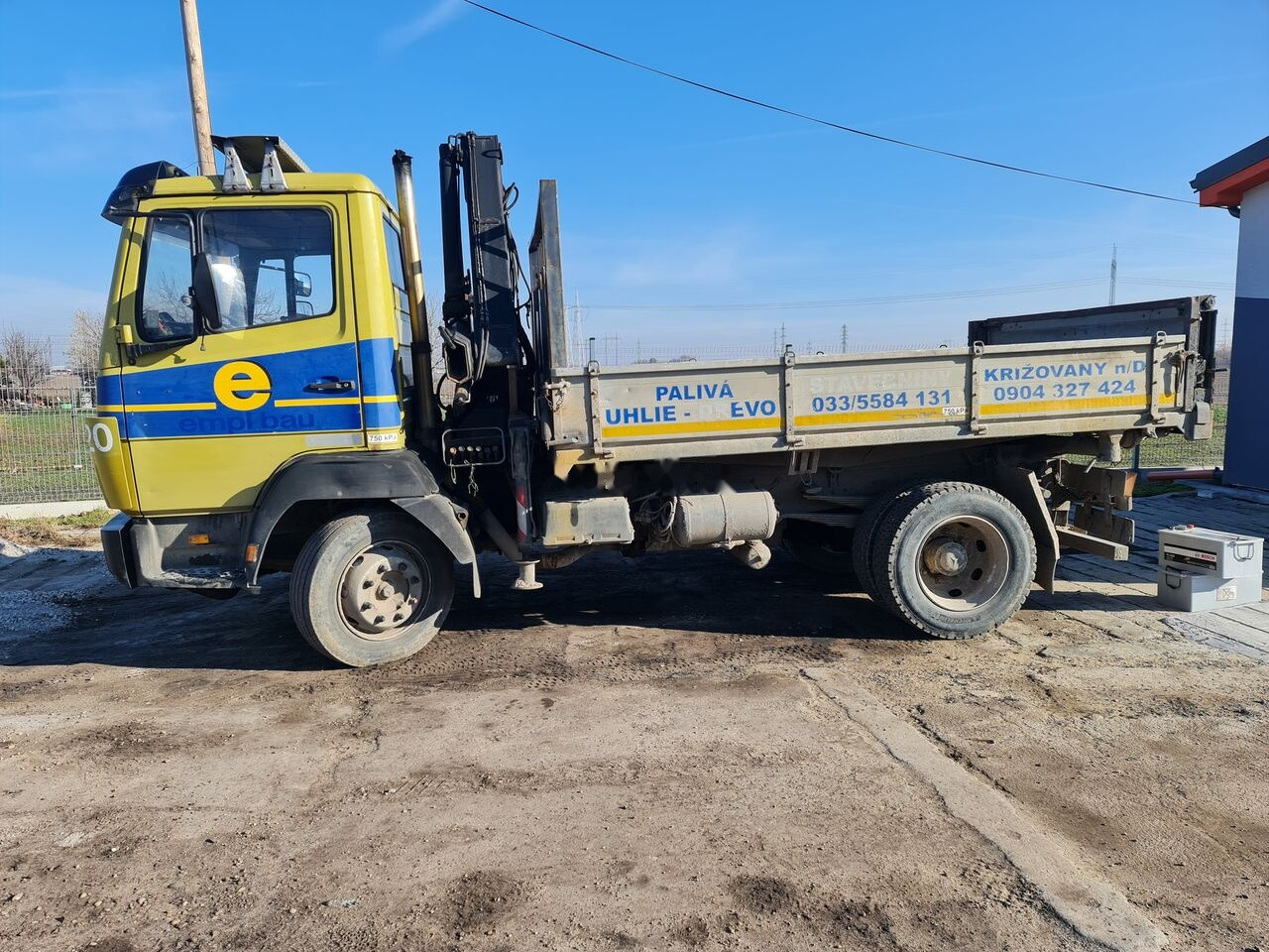 Mercedes-Benz 1117 KIPPER WITH HIAB CRANE - Tipper: picture 5