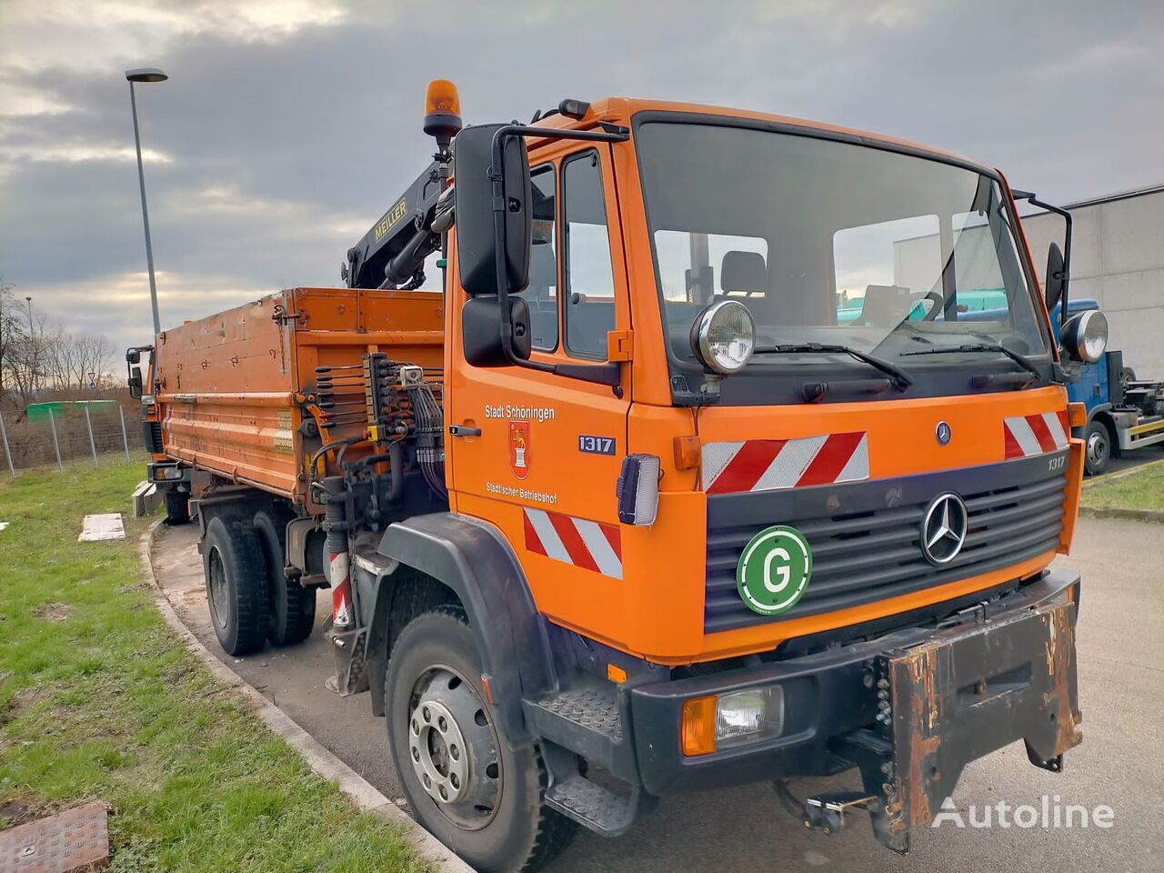 Mercedes-Benz 1317 - Tipper, Crane truck: picture 1