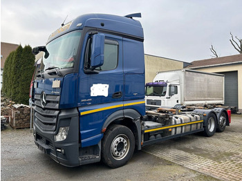 Mercedes-Benz 2545  - Container transporter/ Swap body truck: picture 1