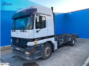 Container transporter/ Swap body truck Mercedes-Benz Actros 1843 EURO 2, 3 pedals, ADR: picture 1