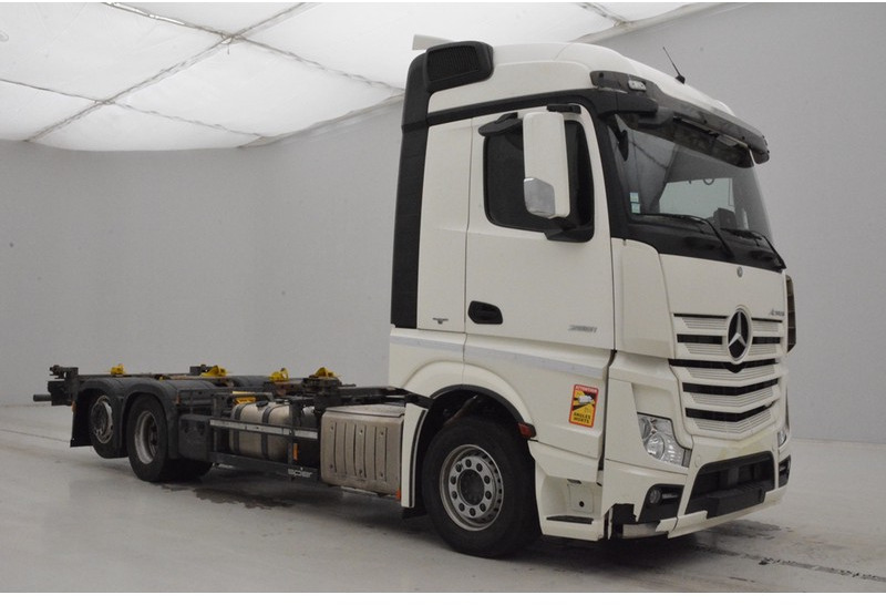 Mercedes-Benz Actros 2545 - Container transporter/ Swap body truck: picture 3