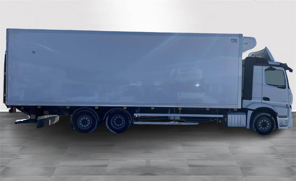 Mercedes-Benz Actros 2553L FRC 12/25 - Isothermal truck: picture 4