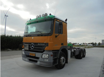 Mercedes-Benz Actros 2636 6X4 - Cab chassis truck: picture 1