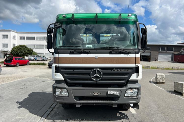 Mercedes-Benz Actros 2636 6x4 UT Gigant  - Skip loader truck: picture 2