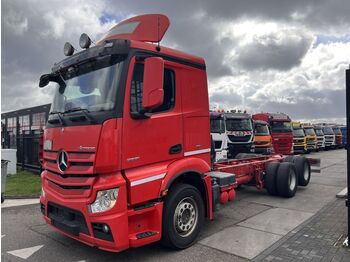Cab chassis truck Mercedes-Benz Actros 2651 6X2 EURO 6 CHASSIS: picture 1