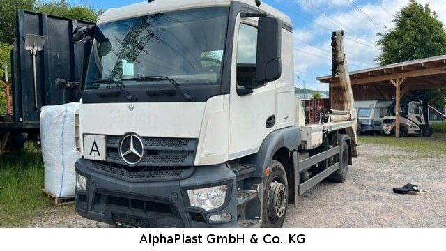 Mercedes-Benz Actros Absetzer Tele  - Skip loader truck: picture 2