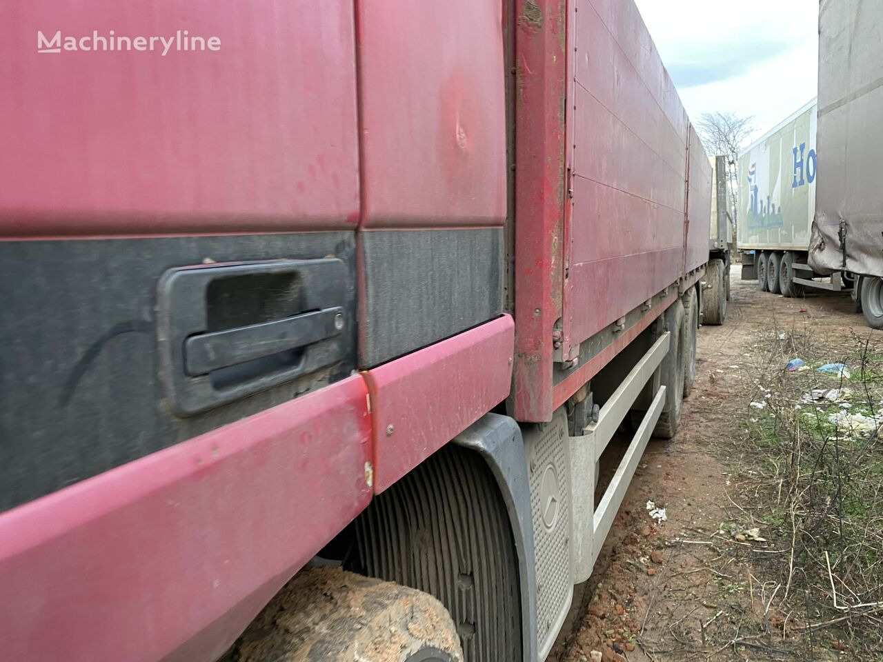 Crane truck, Dropside/ Flatbed truck Mercedes-Benz Actros MP1 6x4 + Palfinger Krane: picture 10