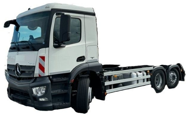 Mercedes-Benz Antos 2533 6x2  - Cab chassis truck: picture 1