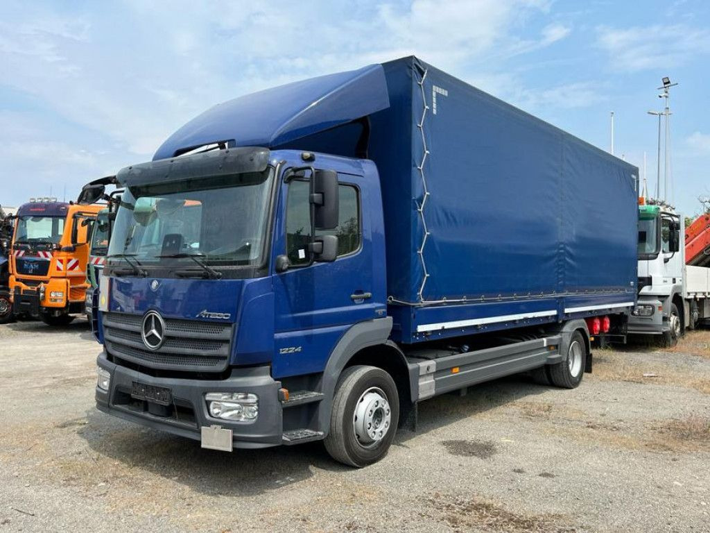 Mercedes-Benz Atego 1224 L  Pritsche LBW LBW 1.5to  - Curtainsider truck: picture 1