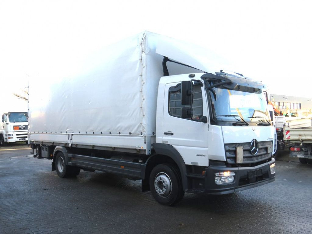 Mercedes-Benz Atego 1224 L  Pritsche LBW LBW 1.5to  - Curtainsider truck: picture 2