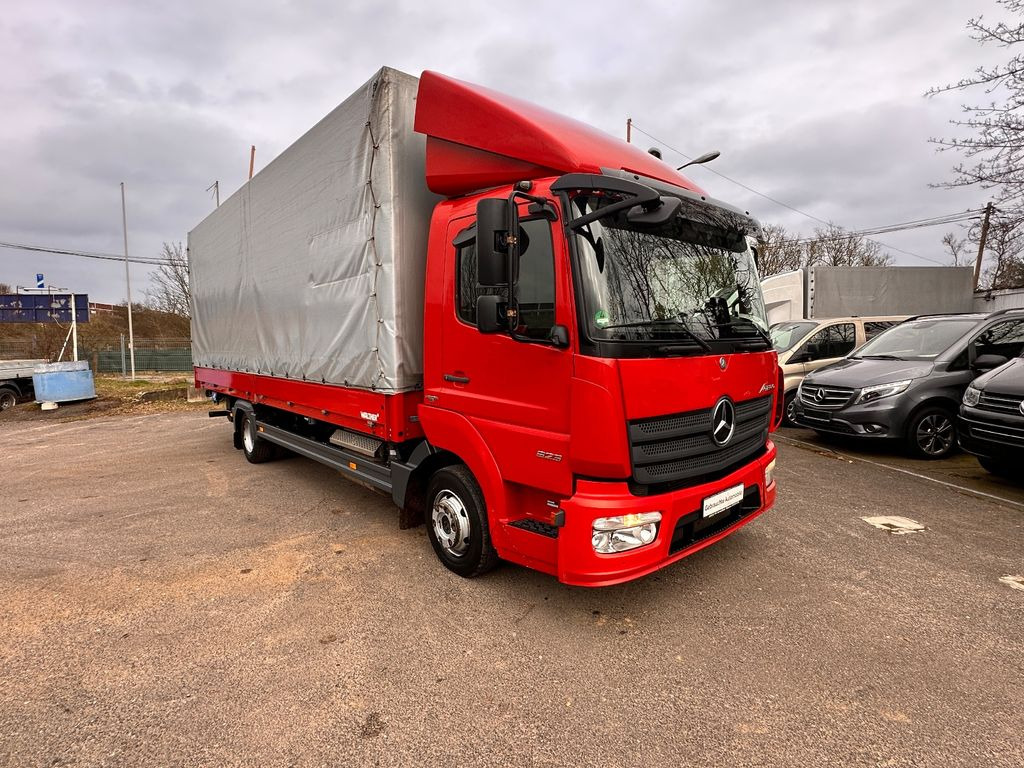 Mercedes-Benz Atego 823  - Curtainsider truck: picture 2