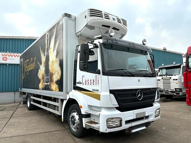 Mercedes-Benz Axor 1828 4x2 WITH THERMOKING SPECTRUM TS D/E COOLER (378.500 KM ORIGINAL) (EURO 3 / MANUAL GEARBOX / AIRCONDITIONING) - Isothermal truck: picture 2