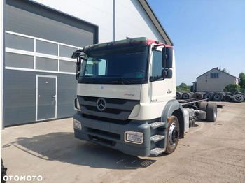 Cab chassis truck MERCEDES-BENZ Axor 1833