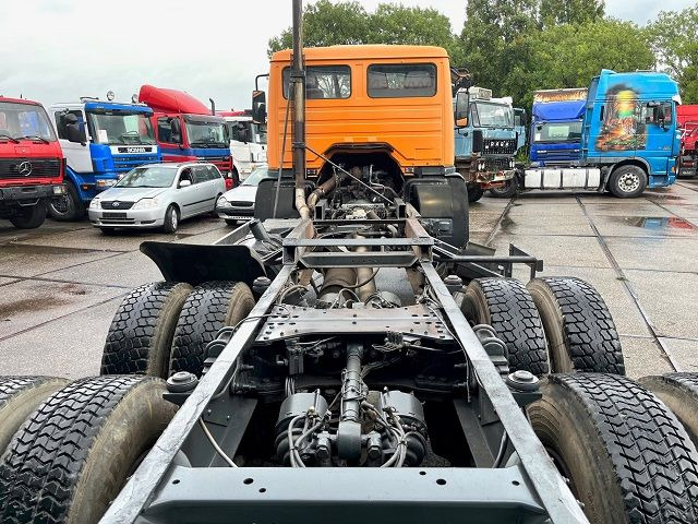 Cab chassis truck Mercedes-Benz SK 2527 K 6x4 FULL STEEL CHASSIS (MANUAL GEARBOX / FULL STEEL SUSPENSION / REDUCTION AXLES / V6 ENGINE): picture 12