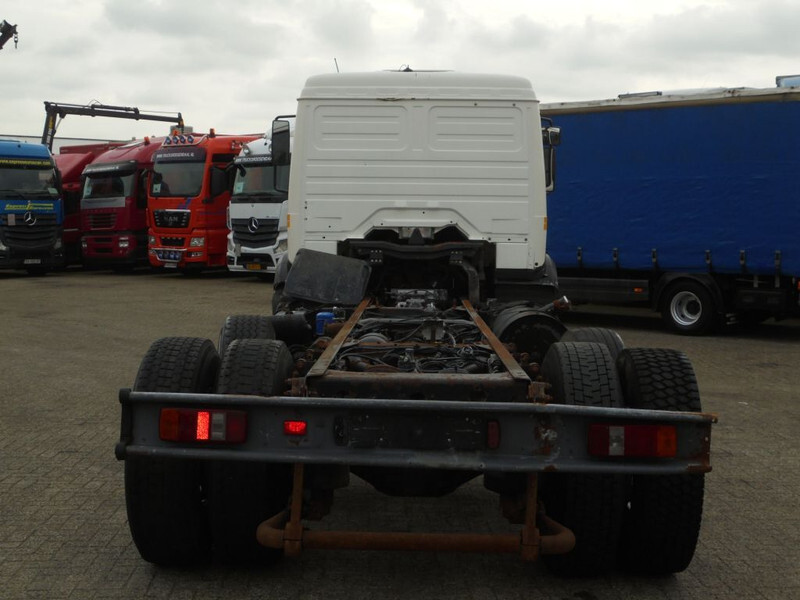 Cab chassis truck Mercedes-Benz SK 2527 + Manual + 6x2: picture 8