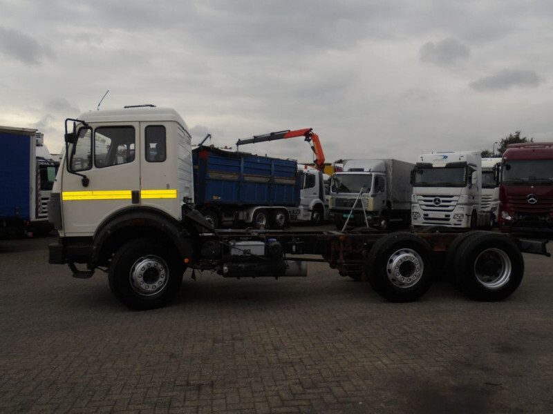 Cab chassis truck Mercedes-Benz SK 2527 + Manual + 6x2: picture 9