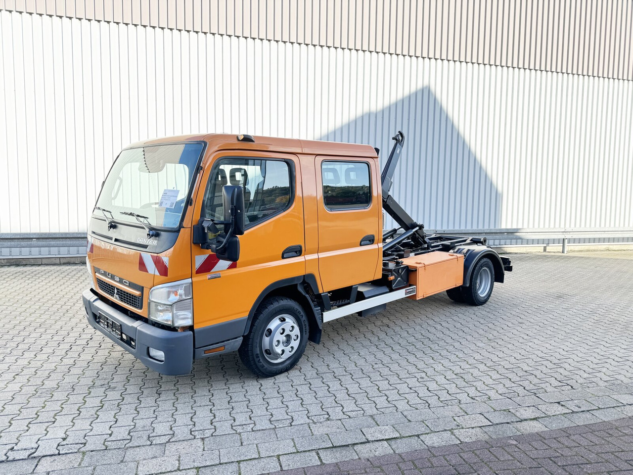 Mitsubishi Canter Fuso 6C15D 4x2 Doka Canter Fuso 6C15D 4x2 Doka, City-Abroller - Hook lift truck: picture 1