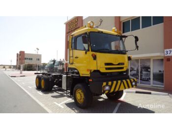 Cab chassis truck NISSAN UD CZ4YL: picture 1