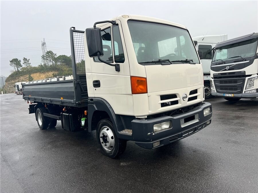 Nissan ATLEON - Tipper: picture 1