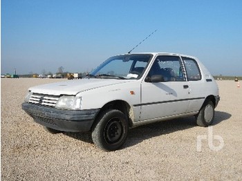 Box truck Peugeot 205 XAD: picture 1