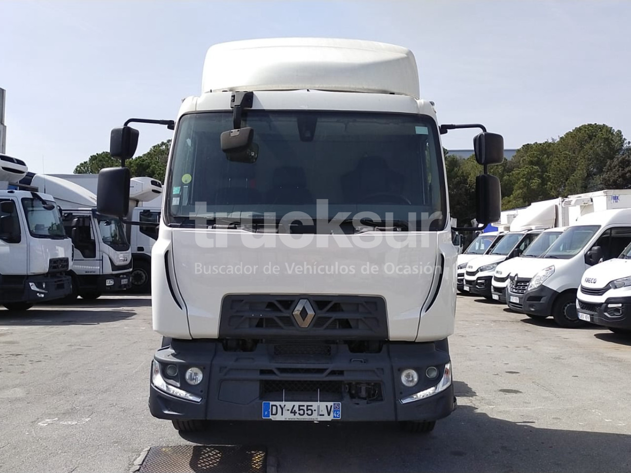 RENAULT D14.240 - Cab chassis truck: picture 3