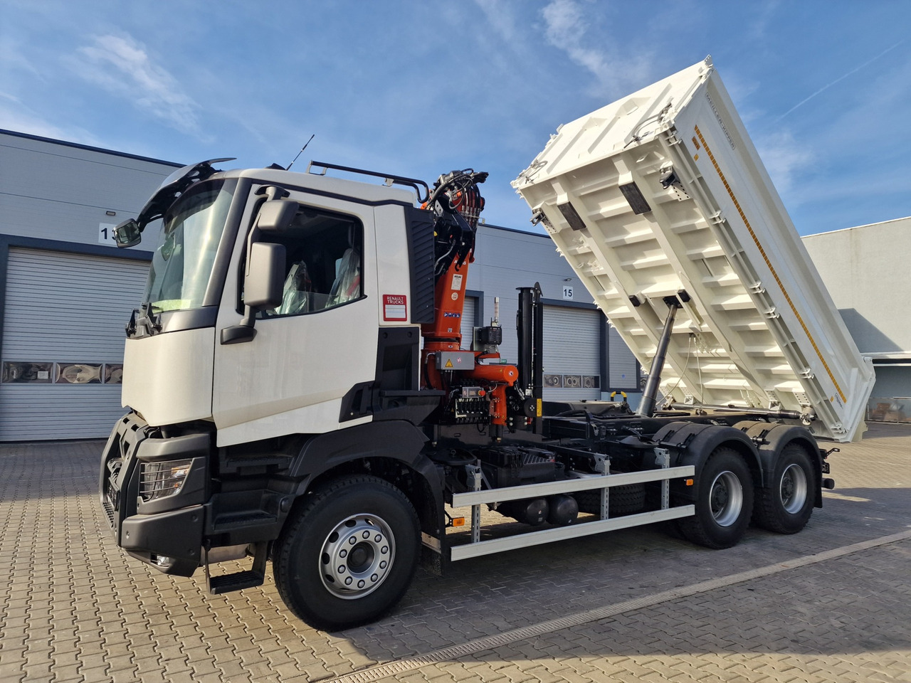 Renault  - Dropside/ Flatbed truck, Crane truck: picture 5