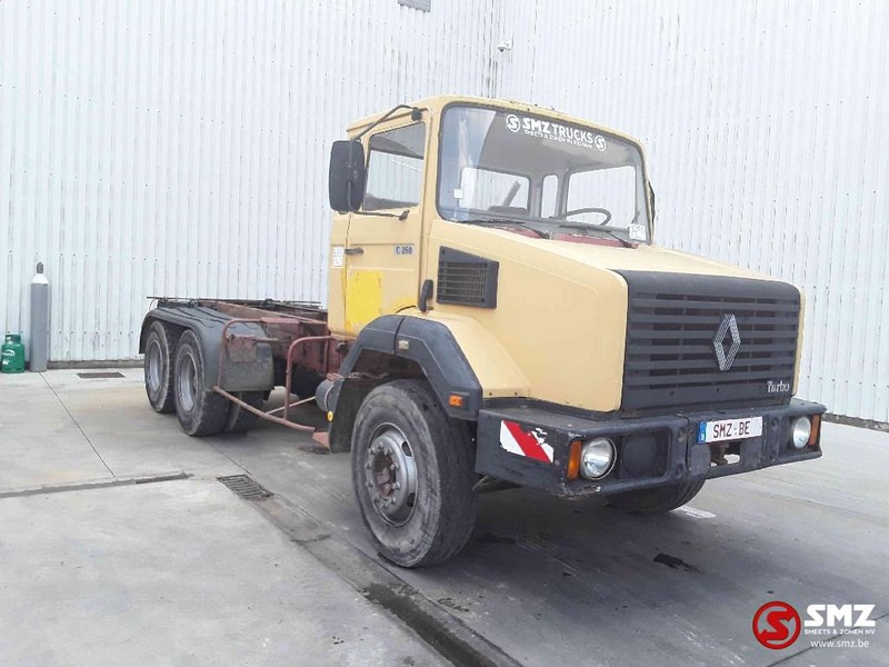 Renault C 260 no CBH francais - Cab chassis truck: picture 1