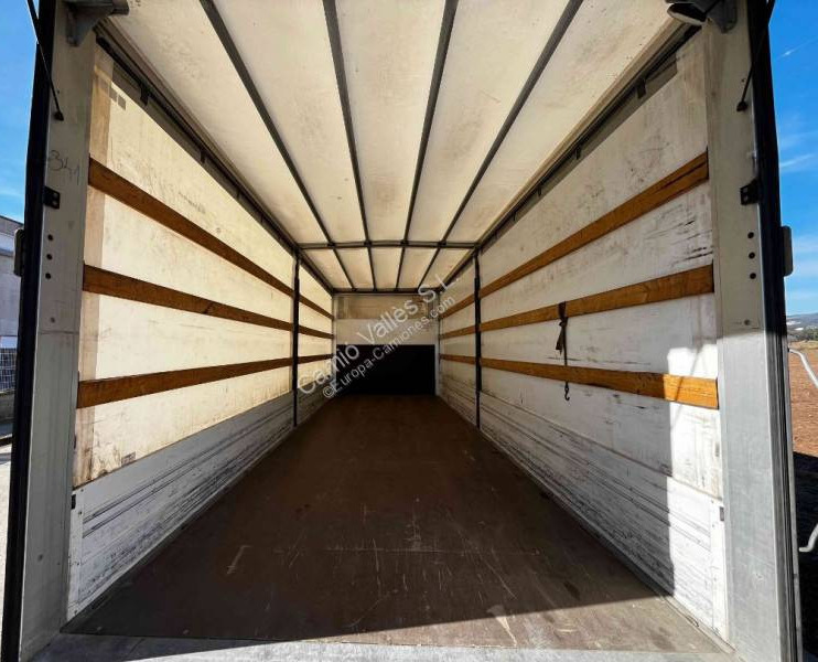 Renault Gamme D 12.240 - Curtainsider truck: picture 5