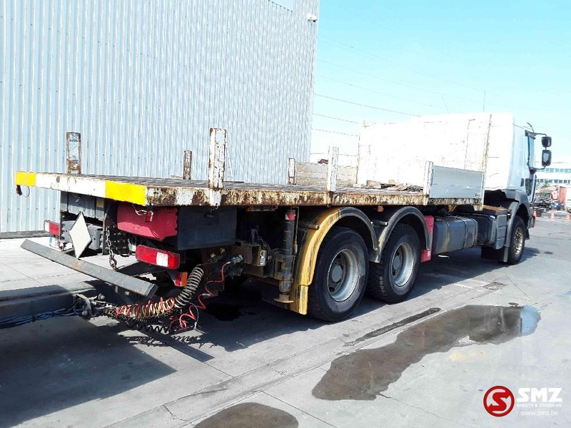 Dropside/ Flatbed truck Renault Kerax 410 DXI manual: picture 13