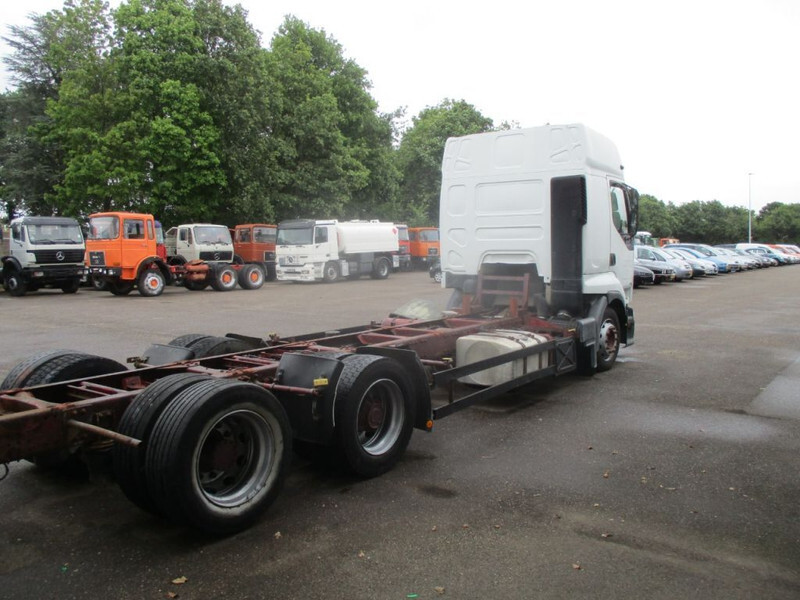 Renault Premium 385 , 6x2 , Manual , Euro 2 - Cab chassis truck: picture 3