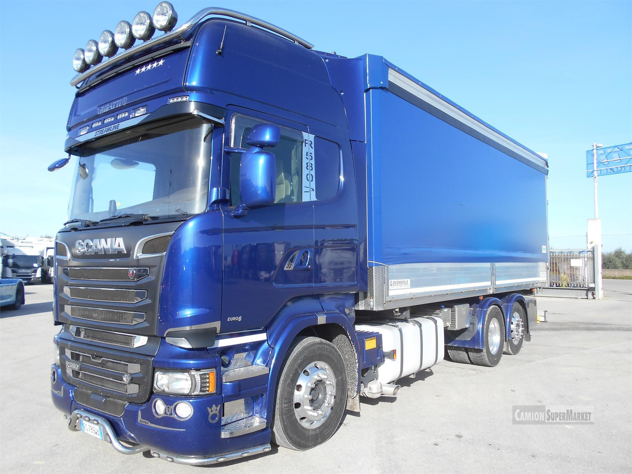 SCANIA R580 - Curtainsider truck: picture 2