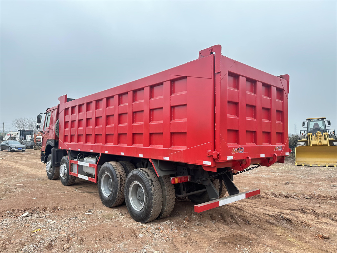 Tipper for transportation of silos SINOTRUK HOWO 371: picture 6