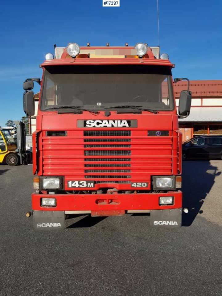 Scania 143M - Curtainsider truck, Crane truck: picture 2