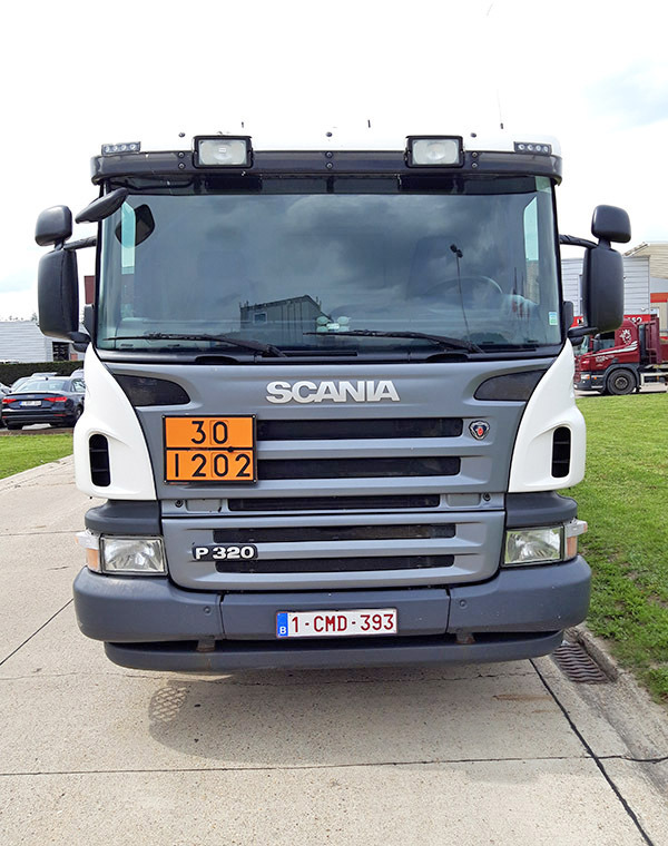 Scania P320 - Tank truck: picture 3