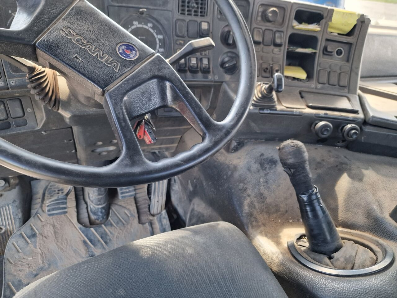 Scania R113 manual pump - Tipper: picture 5
