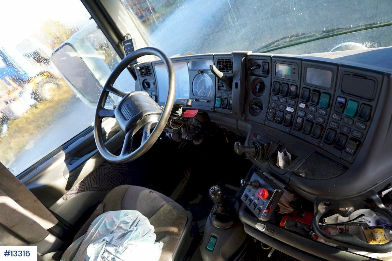 Cab chassis truck Scania R124: picture 20