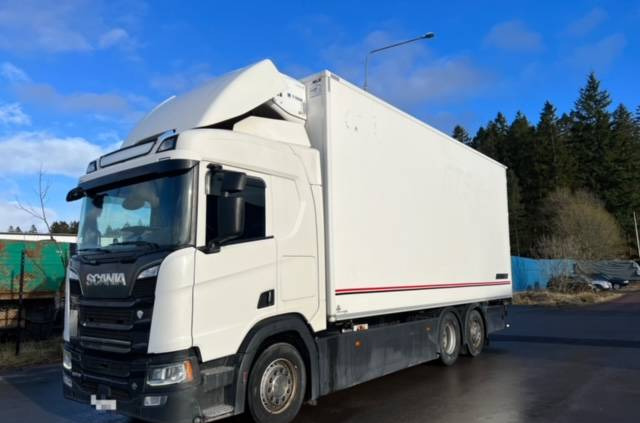 Scania R520 B6X2*4NB  - Refrigerator truck: picture 2