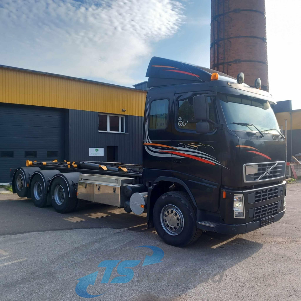 VOLVO FH12 Hooklift 8x4 - Hook lift truck for Truck: picture 2