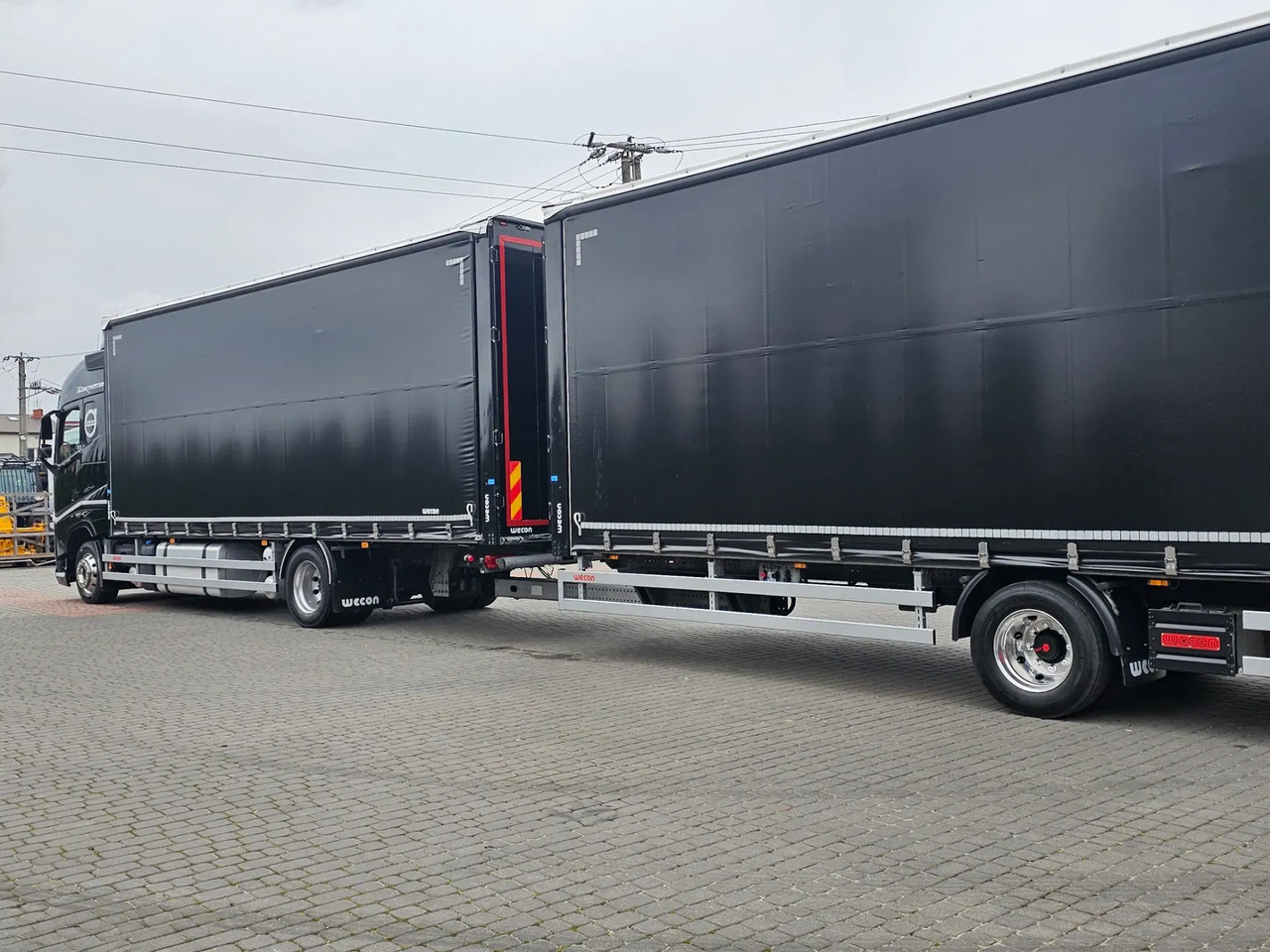VOLVO FH 460 - Curtainsider truck: picture 5