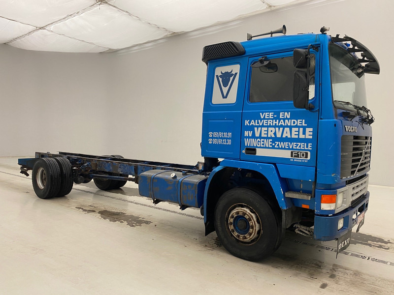 Volvo F10.320 - Cab chassis truck: picture 3